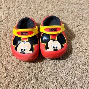 Crocs Disney Mickey Mouse Red Kids Shoes fleece lined